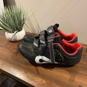 Peleton size 44 bike shoes